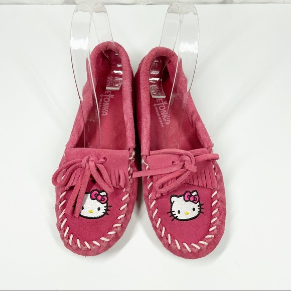 Minnetonka Other - MINNETONKA Pink Hello Kitty Slip On Moccasins